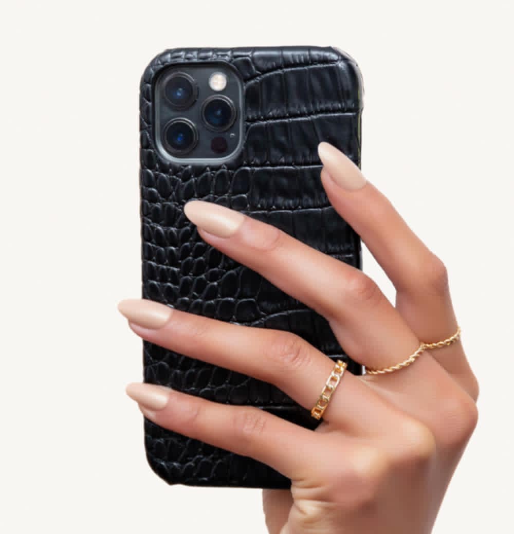 Why More Busy Women Are Switching to Press-On Nails in 2026